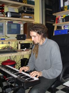 2004 JSTstudio, Siegen working on NOIZY (foto by S.Surauf)